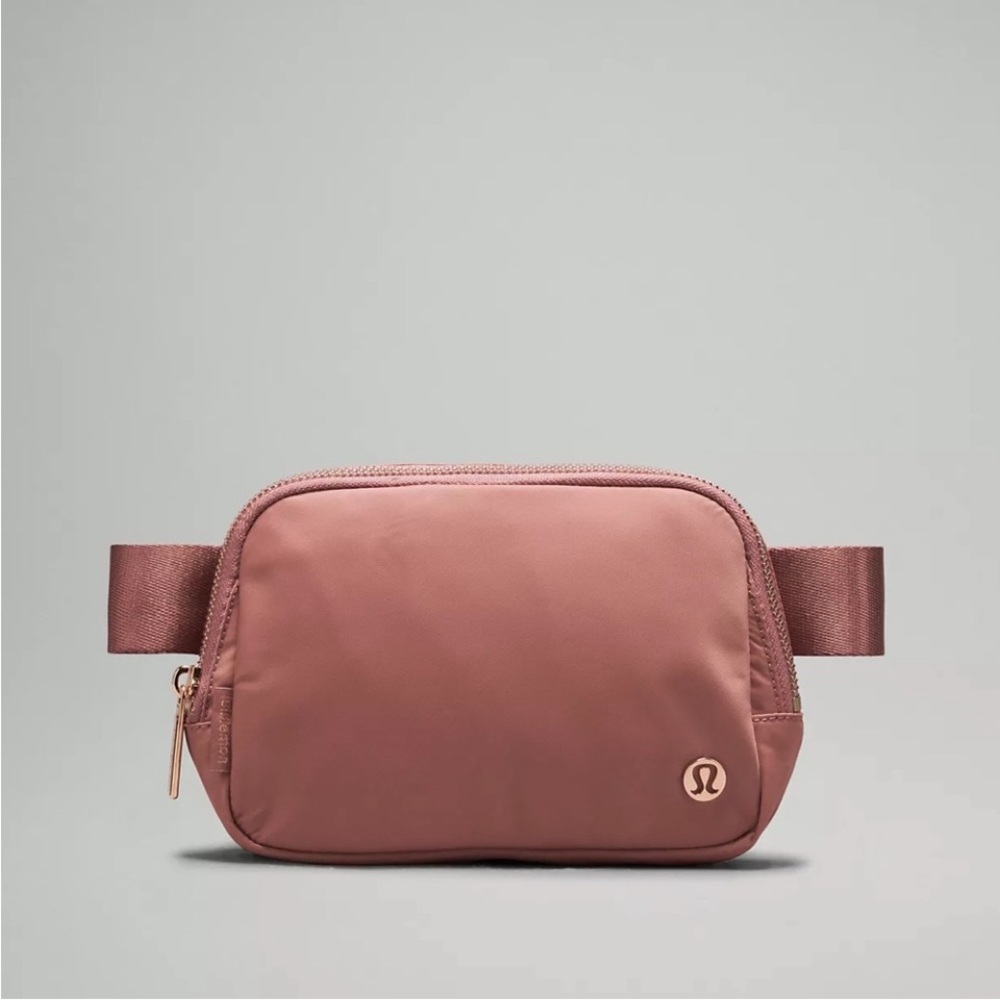Lululemon Everywhere Belt Bag Spiced Chai/Rose Gold